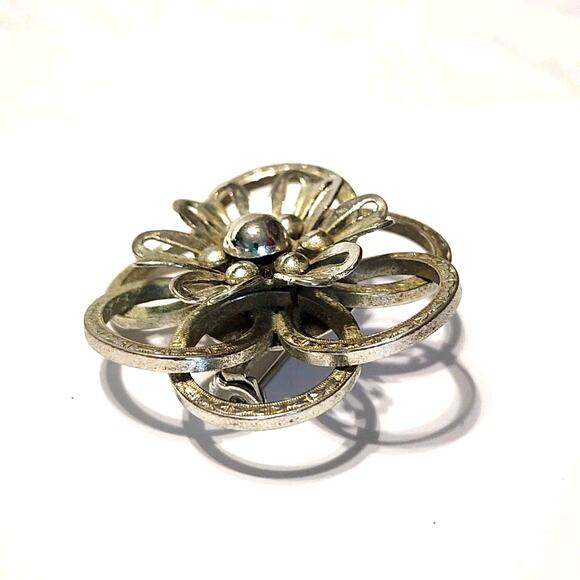 Vintage 1960s Floral & Entwined Etched Circle Rings Silver Tone Brooch Scarf Pin - Picture 5 of 7